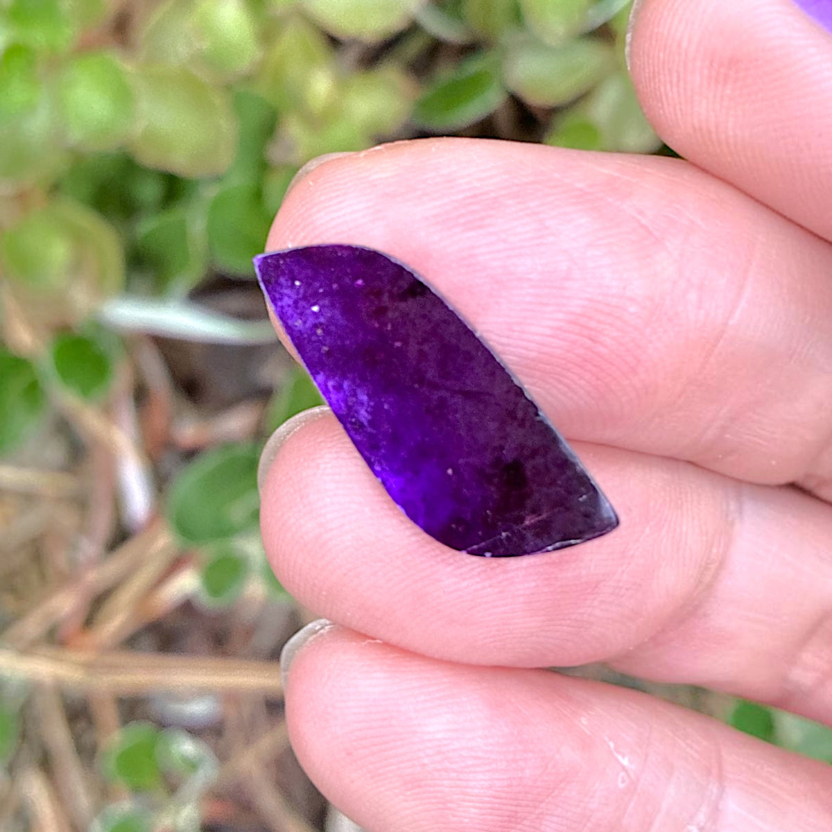 Sugilite Cabochon - South Africa, 1g