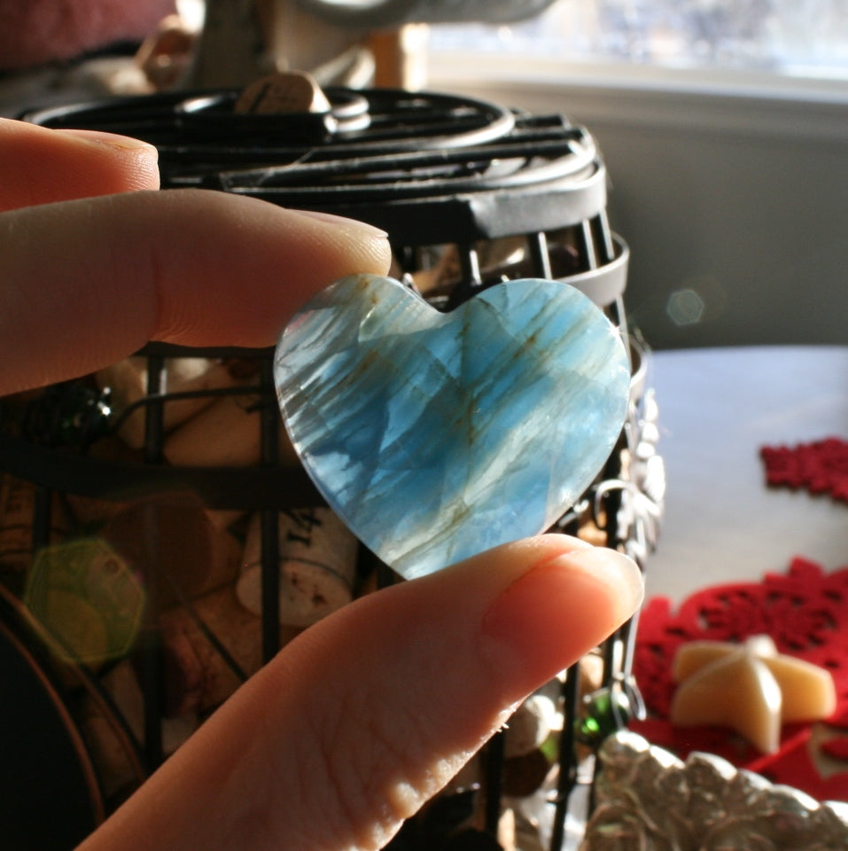 Blue Calcite Heart from Argentina, with Banding also called Blue Onyx or Lemurian Aquatine Calcite, MEDH8