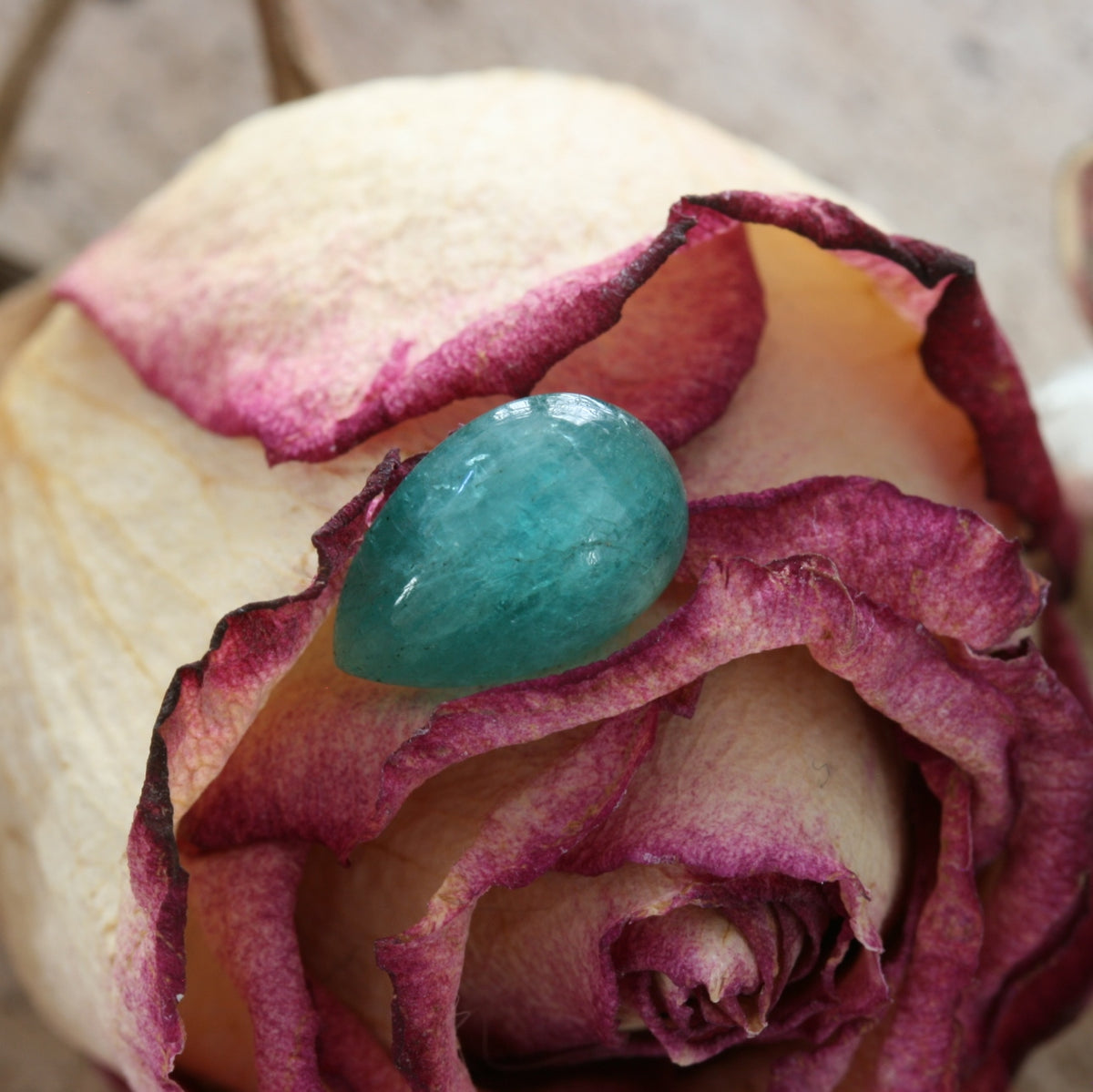 Paraiba Tourmaline Cabochon, 3.67ct