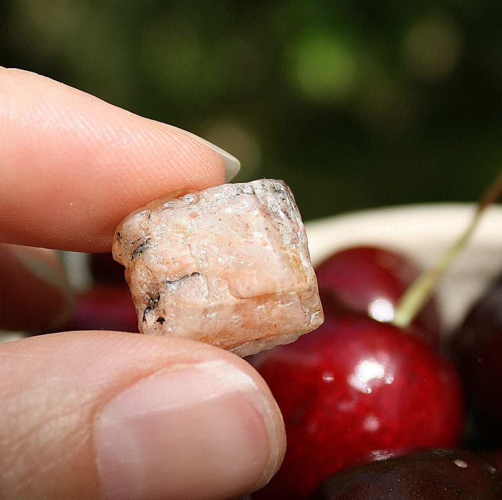 Rainbow Lattice Sunstone from Australia, 1.6 grams