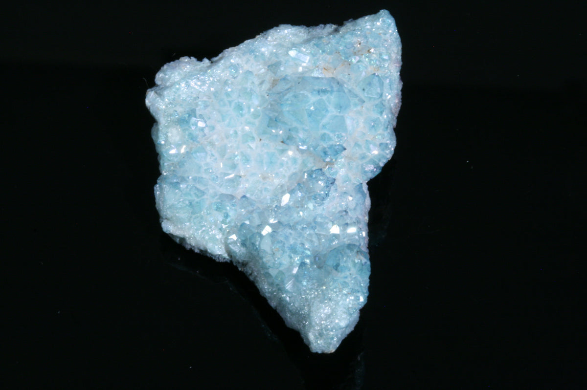 Aqua Aura Quartz Crystal 1.85&quot; x 1.27&quot; x 0.56&quot;.